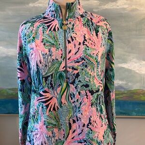 Lilly Pulitzer pullover. Size XL. Stretchy and comfortable. Great for Golf ⛳️